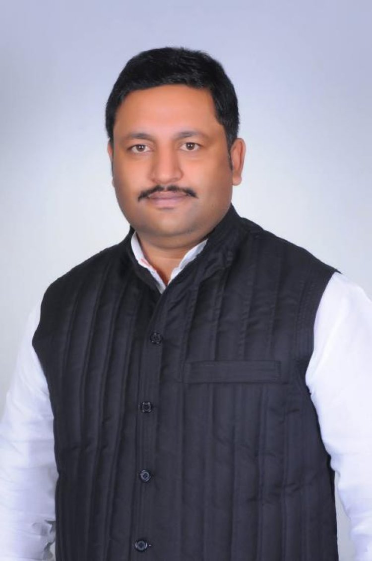 Suraj Singh Somvanshi – A Champion of Digital Literacy and Youth Empowerment in Hardoi