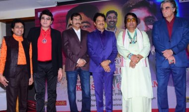 Renowned writer and poet Dipak Desai honored with 'Legend Dada Saheb Phalke Award 2025', presented his book to Udit Narayan